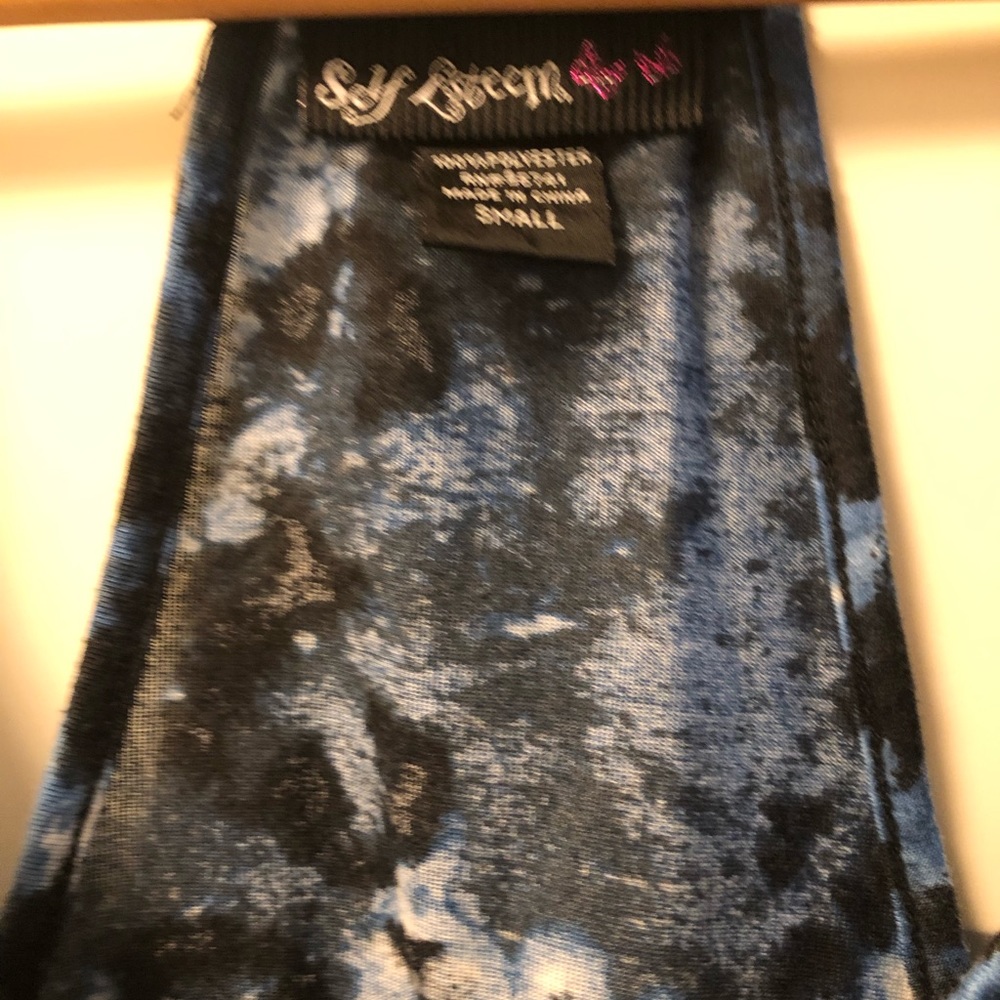 Top 🌼🌼🌼 - Picture 2 of 5